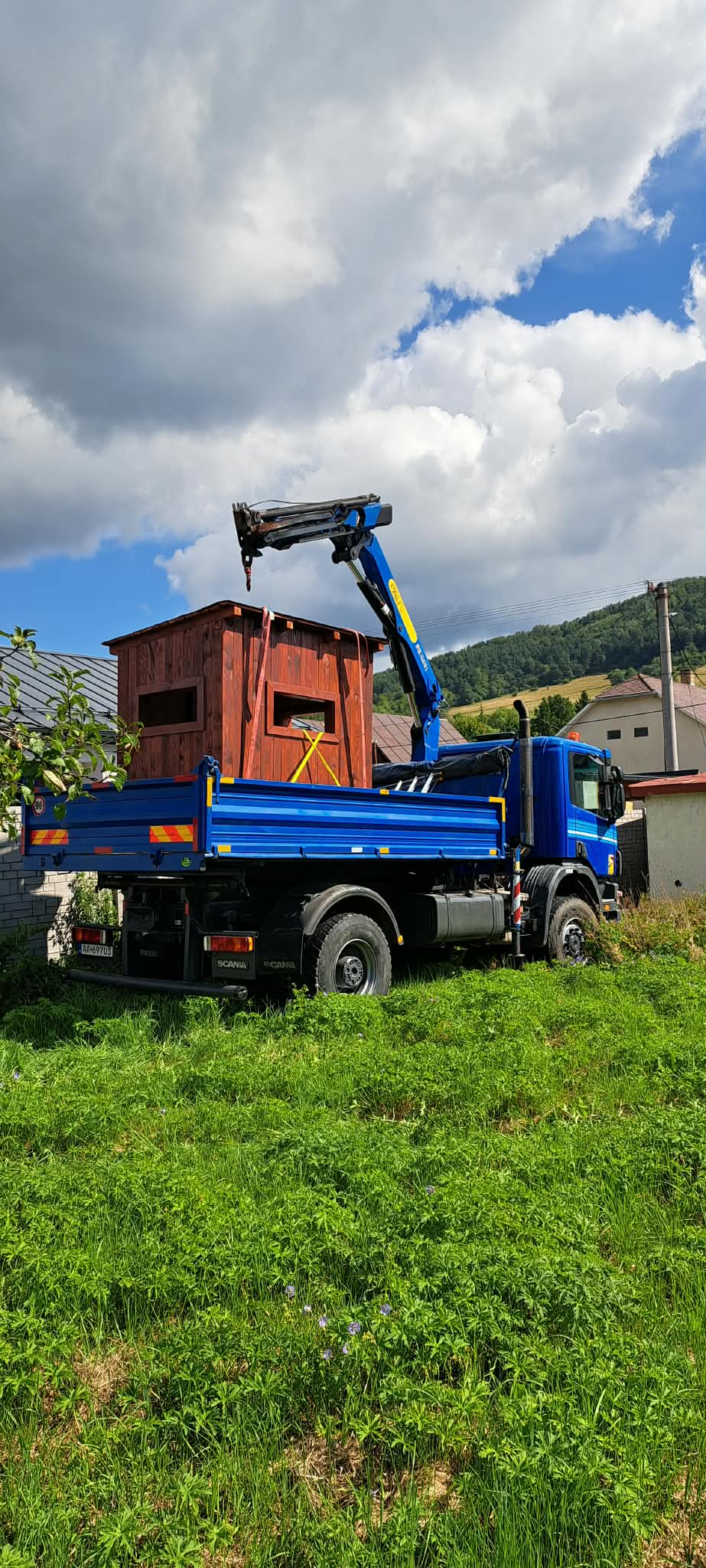 Manipulácia hydraulickou rukou