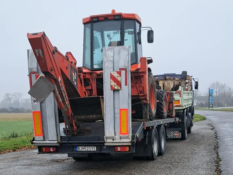 Podvalník na prevoz stavebných strojov
